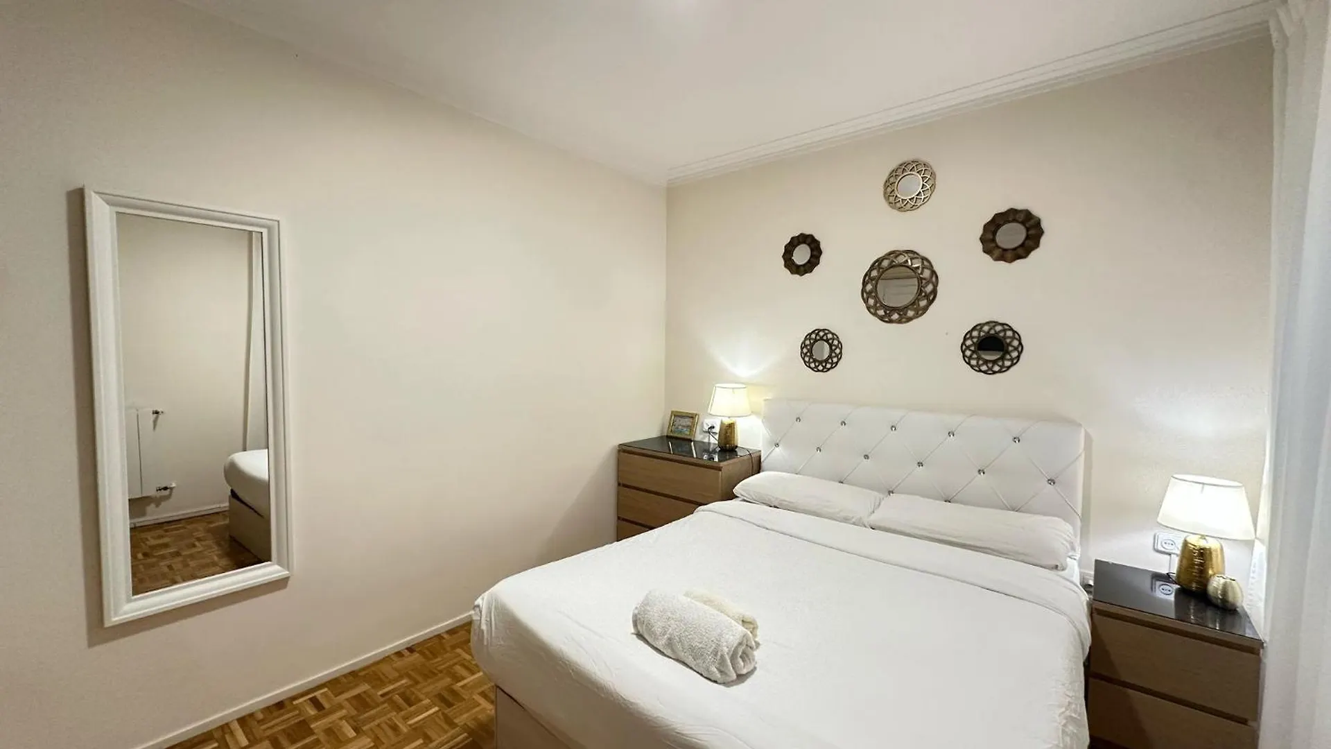 Bed & Breakfast Alojamiento Villaroel Barcelona